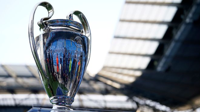 巴西队稳居 巴西队稳居